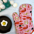 Load image into Gallery viewer, Shellfish Oven Mitt