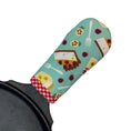 Load image into Gallery viewer, Sweetie Pie Cast Iron Skillet Mitt