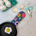 Load image into Gallery viewer, Super Bloom Cast Iron Handle Mitt