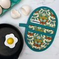 Load image into Gallery viewer, Cottage Bloom Mini Pincher Mitt
