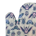 Load image into Gallery viewer, Garden Insects Oven Mitt