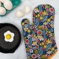 Load image into Gallery viewer, Petals in the Sun Oven Mitt