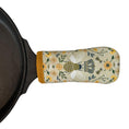 Load image into Gallery viewer, Queen Bee Cast Iron Handle Mitt

