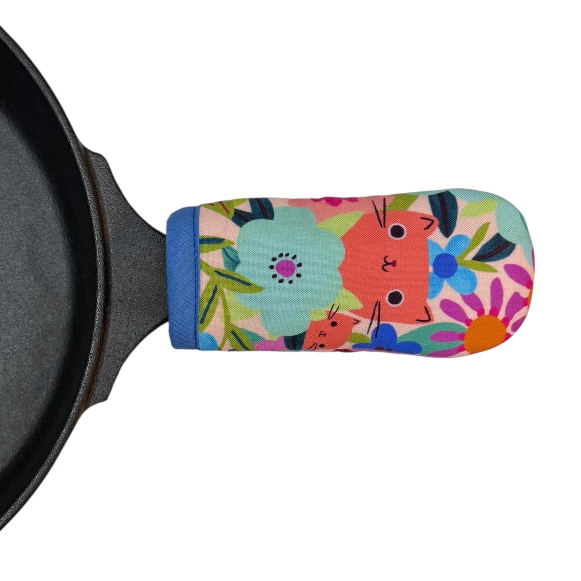 Garden Cats Cast Iron Skillet Mitt