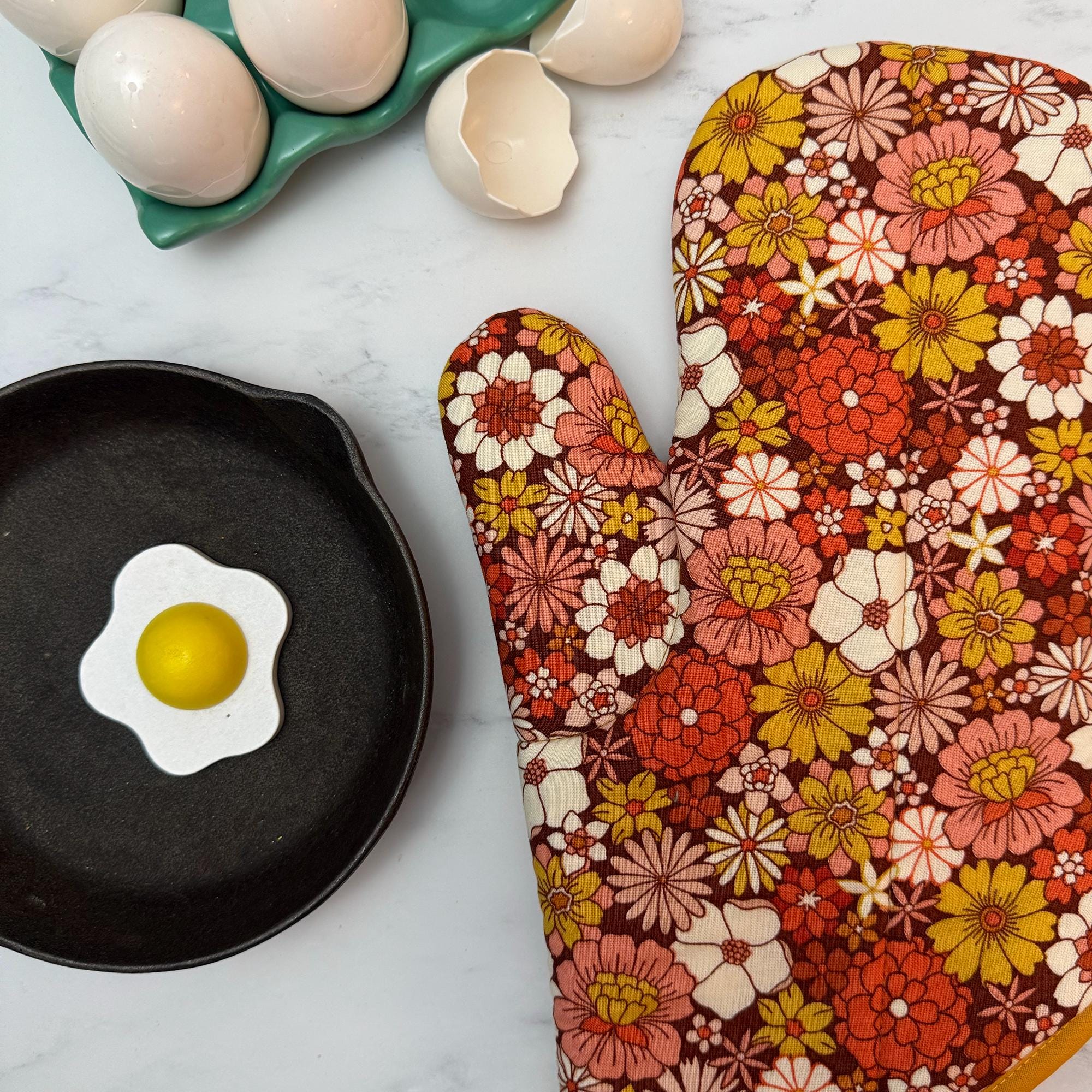 70's Sunburst Oven Mitt