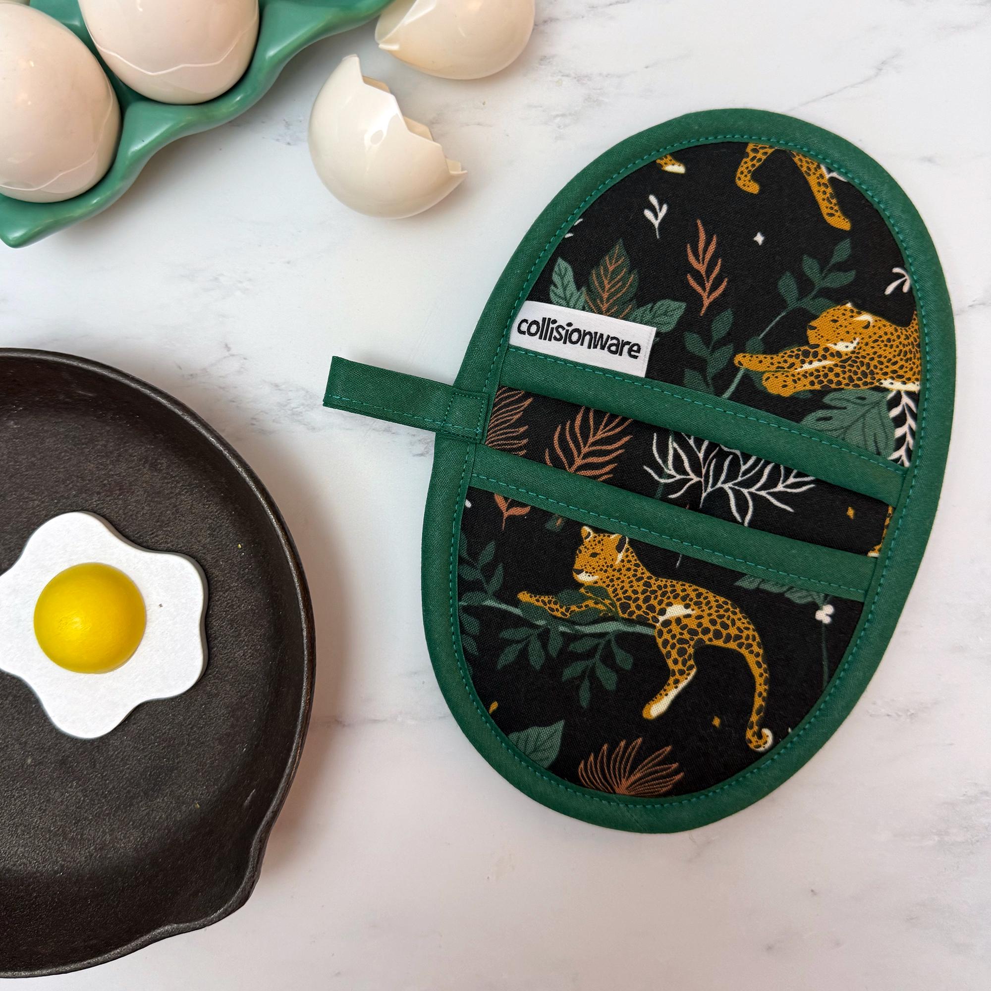 Leopard Mini Pincher Mitt