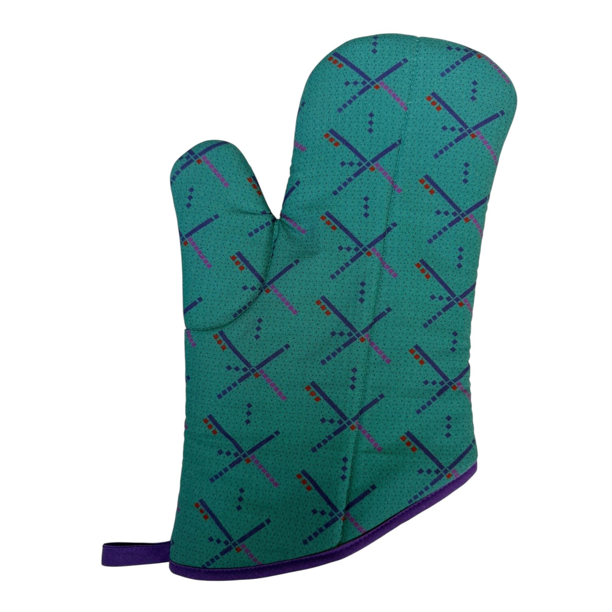 PDX Carpet Oven Mitt