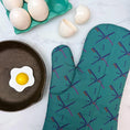 Load image into Gallery viewer, PDX Carpet Oven Mitt
