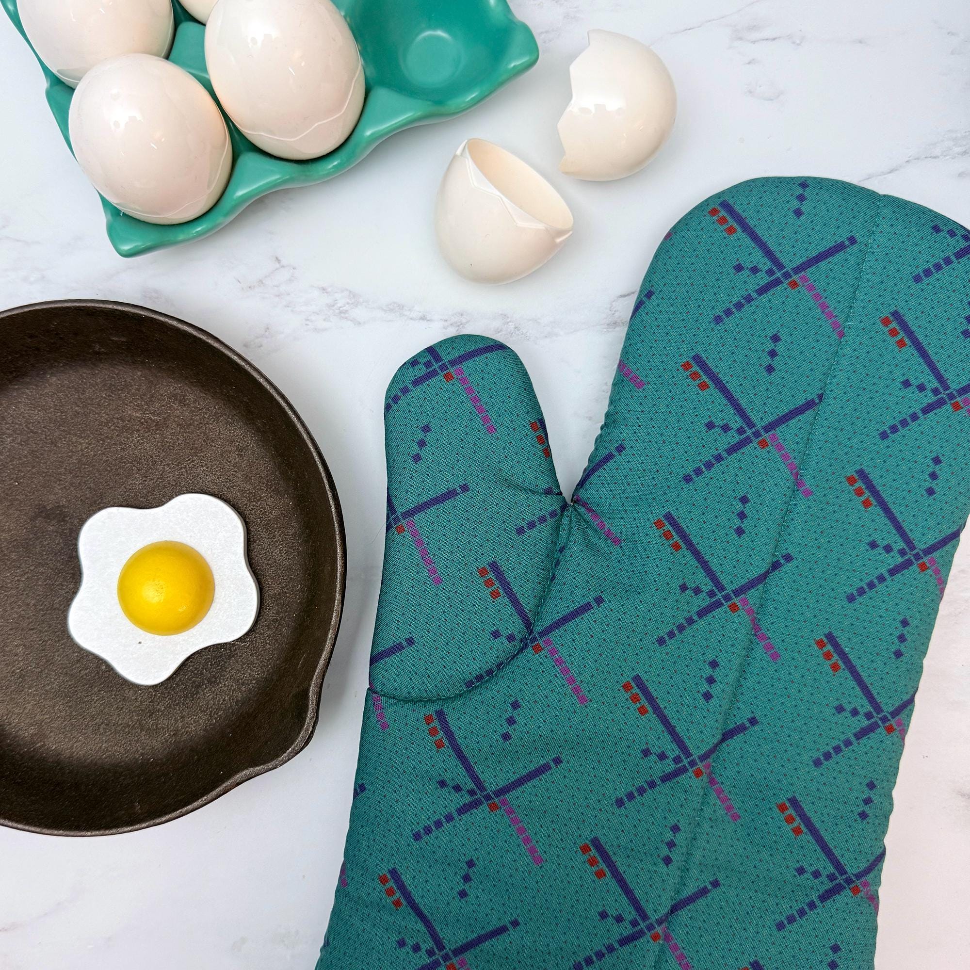 PDX Carpet Oven Mitt