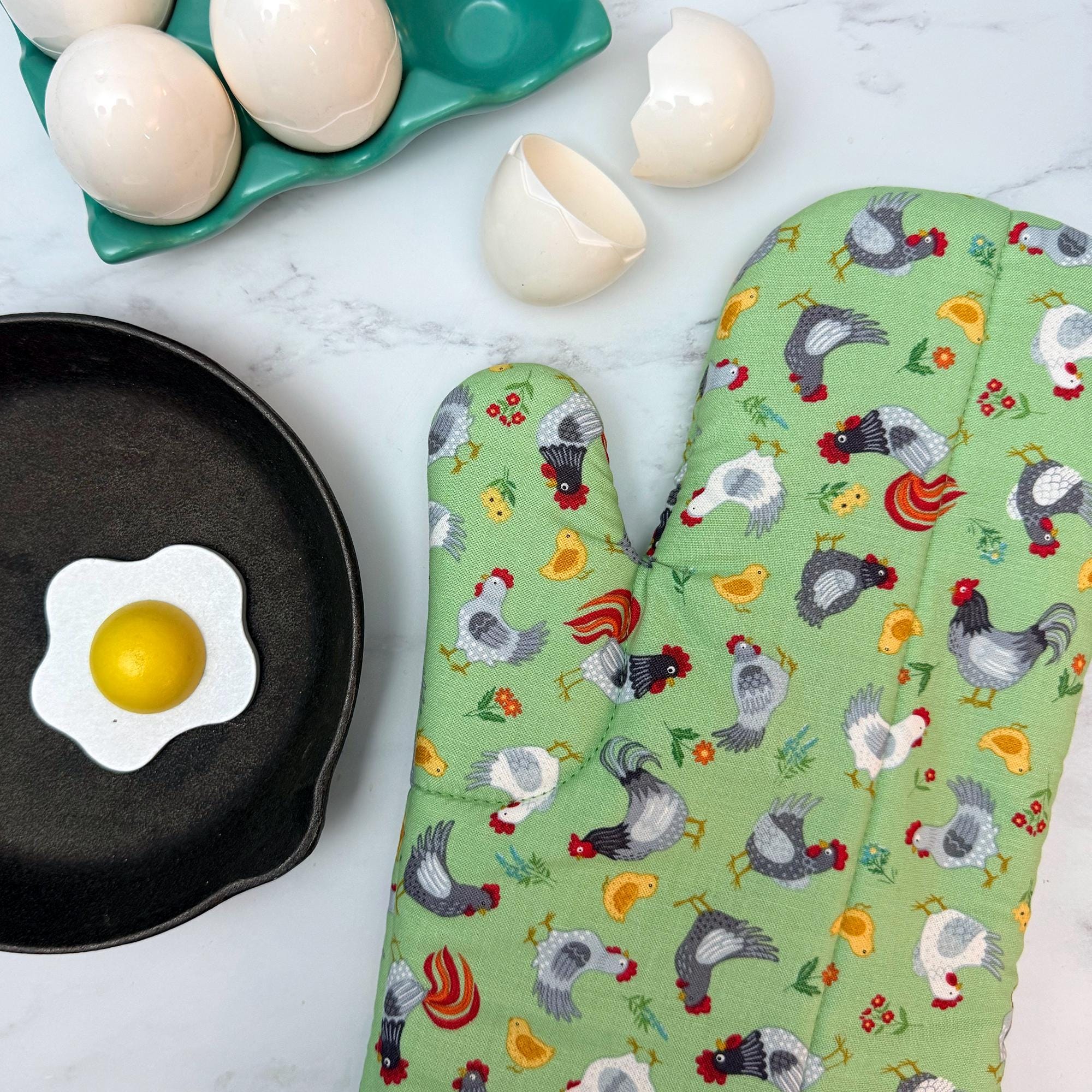 Chicken Coop Oven Mitt