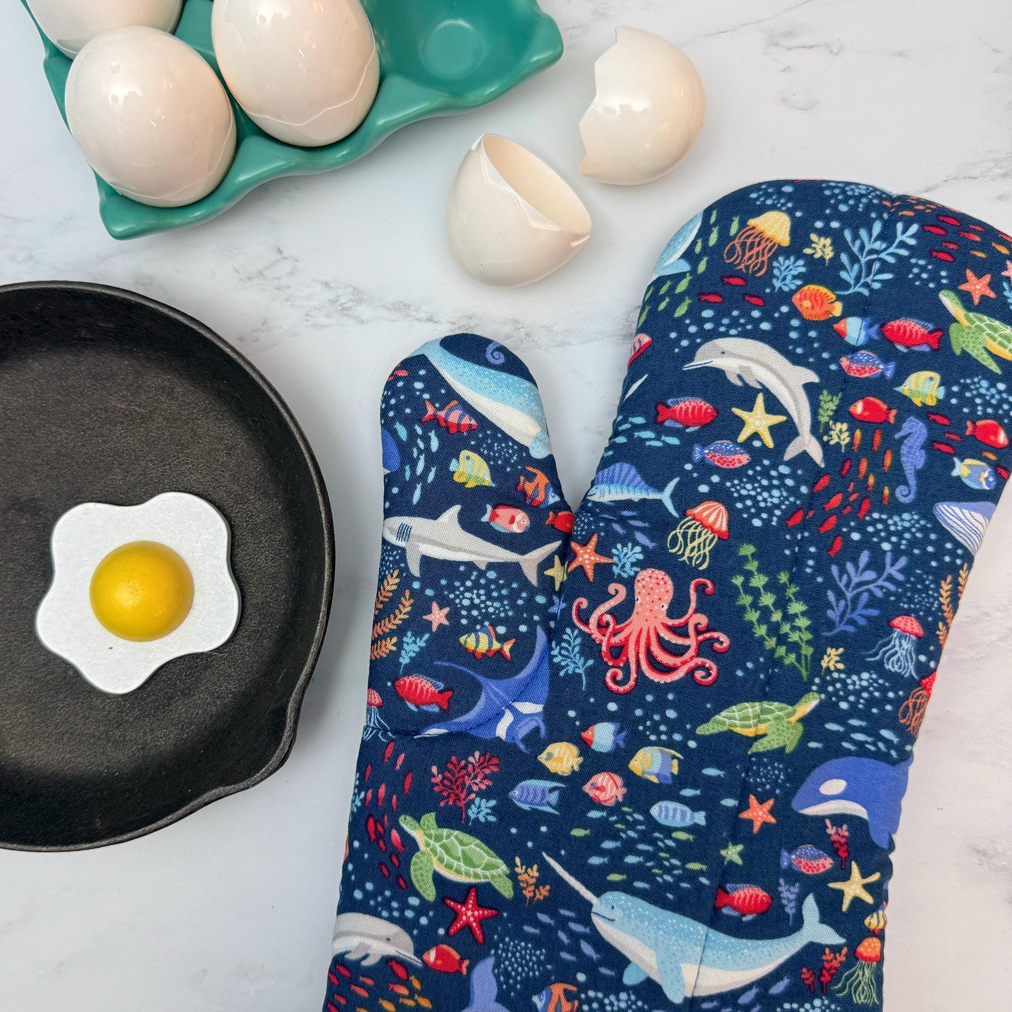 Undersea Adventure Oven Mitt