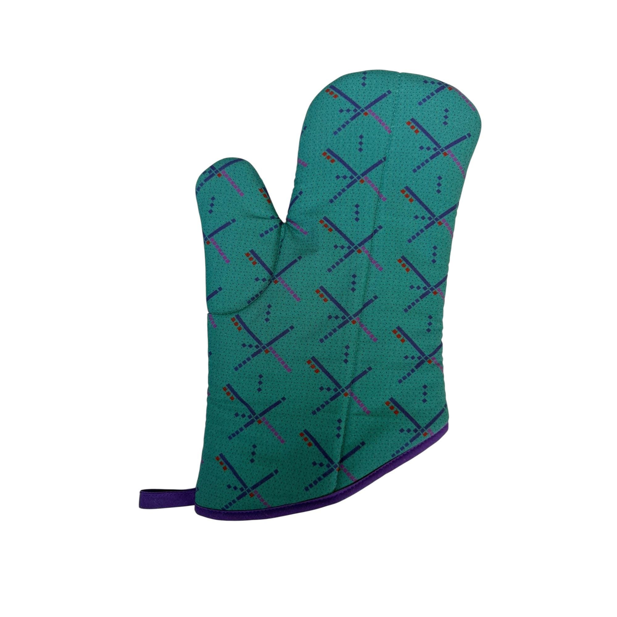 PDX Carpet Oven Mitt