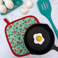 Load image into Gallery viewer, Strawberry Patch Pot Holder
