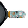 Load image into Gallery viewer, Kitty Crew Cast Iron Skillet Mitt
