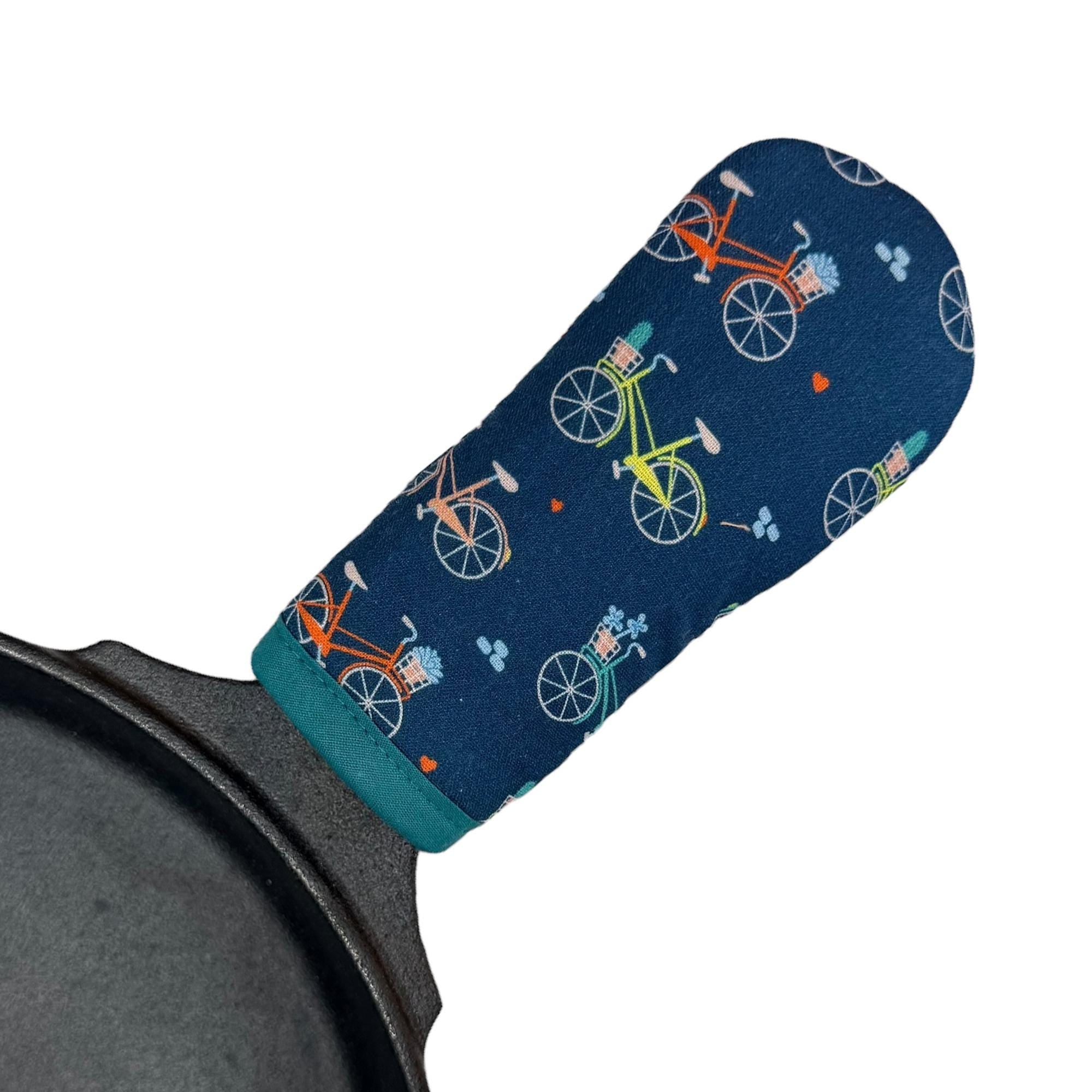Bicycles Cast Iron Skillet Mitt