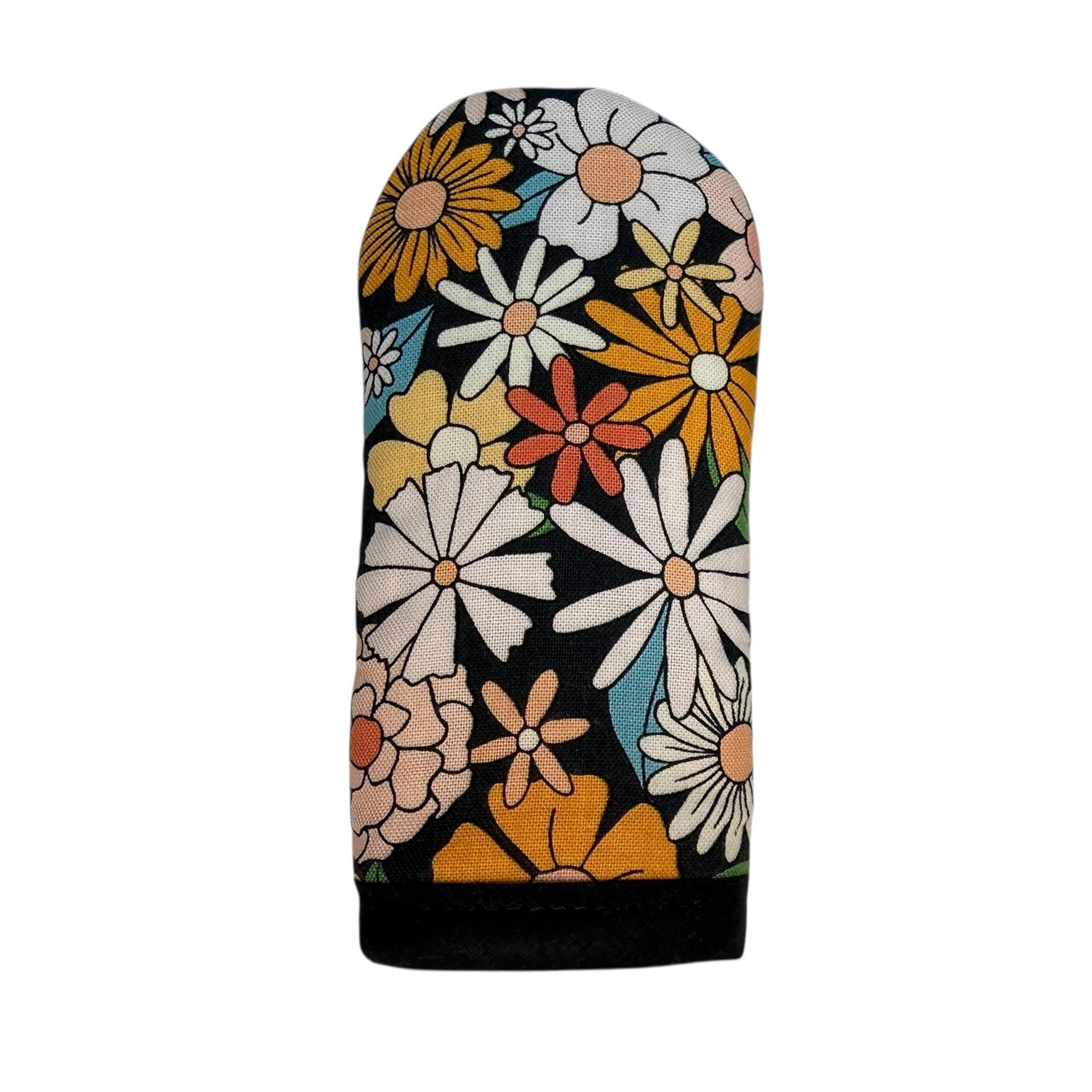 Disco Daisy Cast Iron Handle Mitt