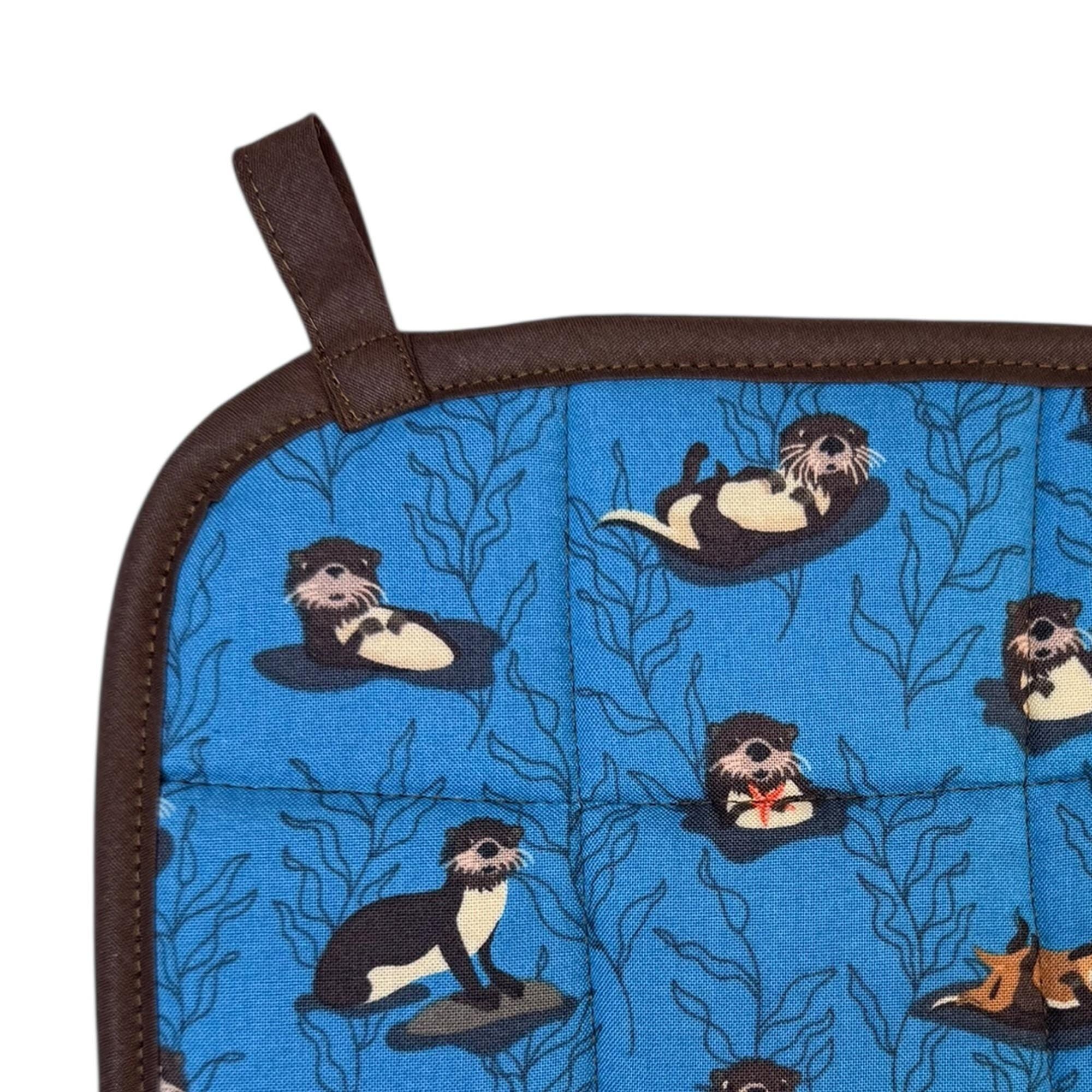 Otters Pot Holder
