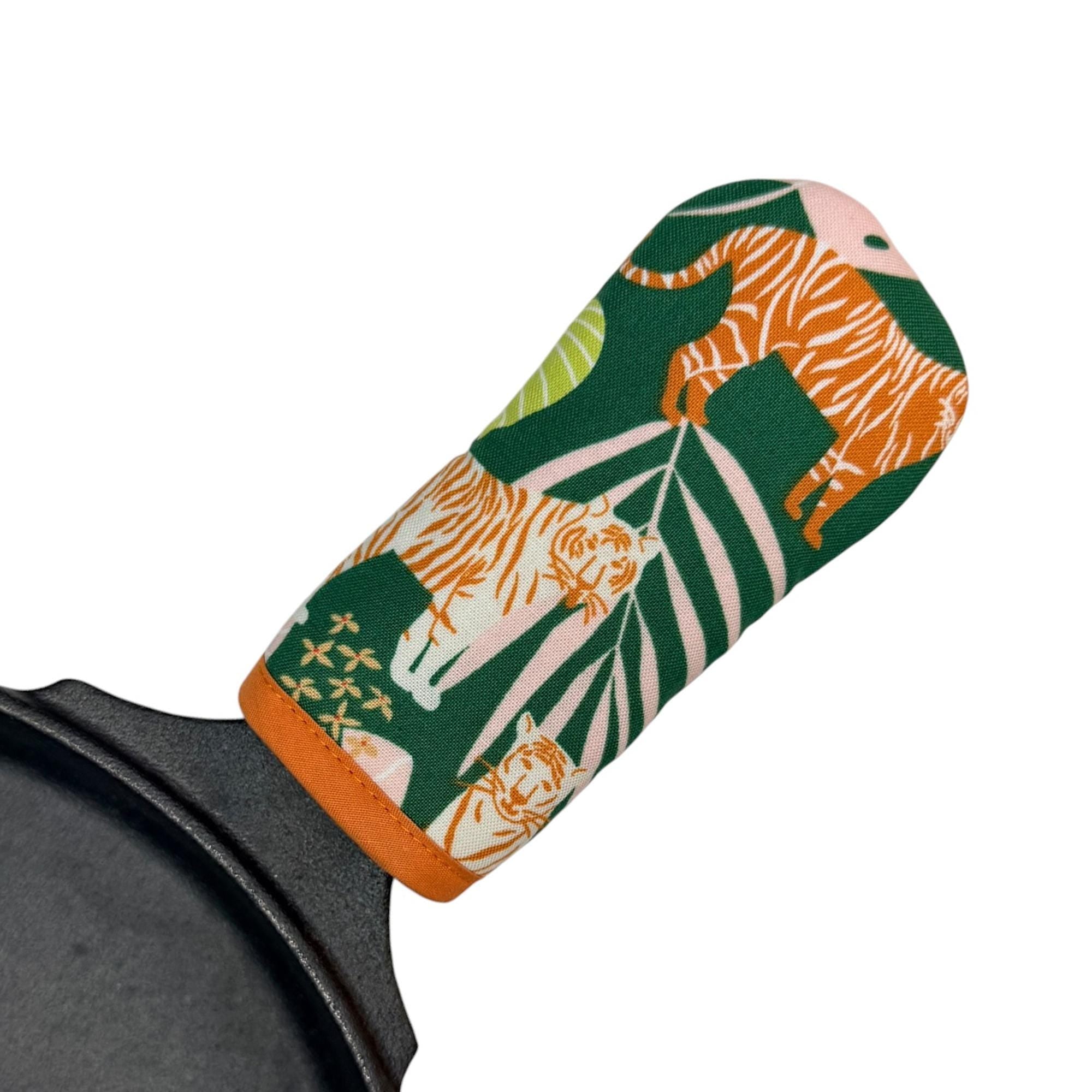 Jungle Tiger Cast Iron Handle Mitt