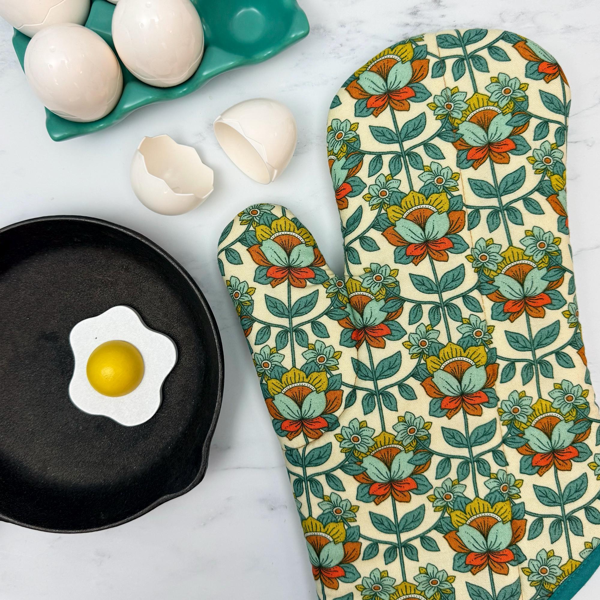 Cottage Bloom Oven Mitt