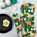 Load image into Gallery viewer, Jungle Tigers Oven Mitt
