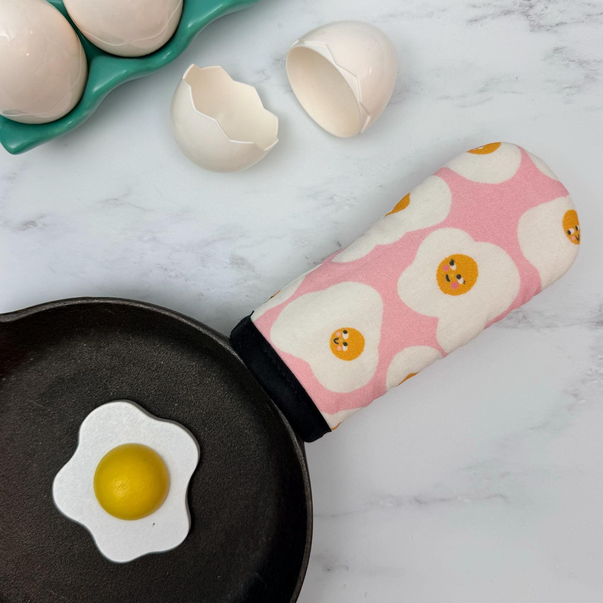 Fried Eggs Cast Iron Handle Mitt