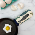 Load image into Gallery viewer, River Trout Cast Iron Handle Mitt
