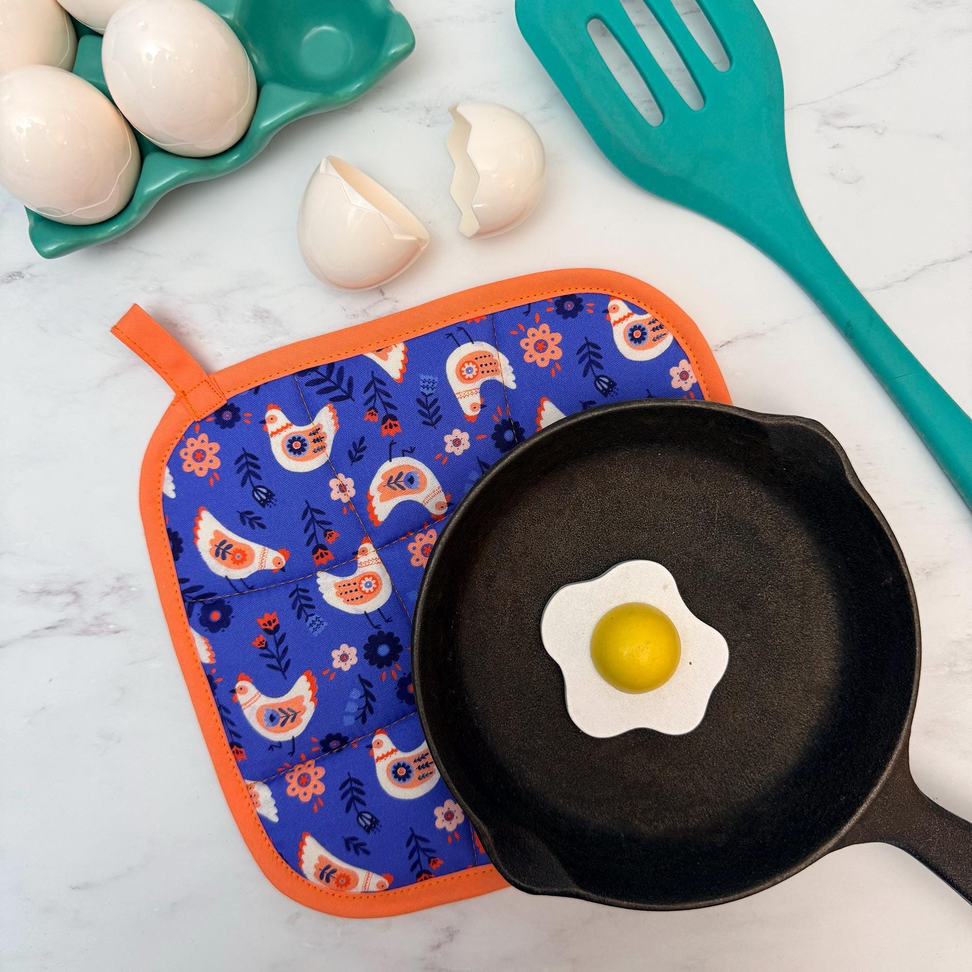 Folky Chicken Pot Holder