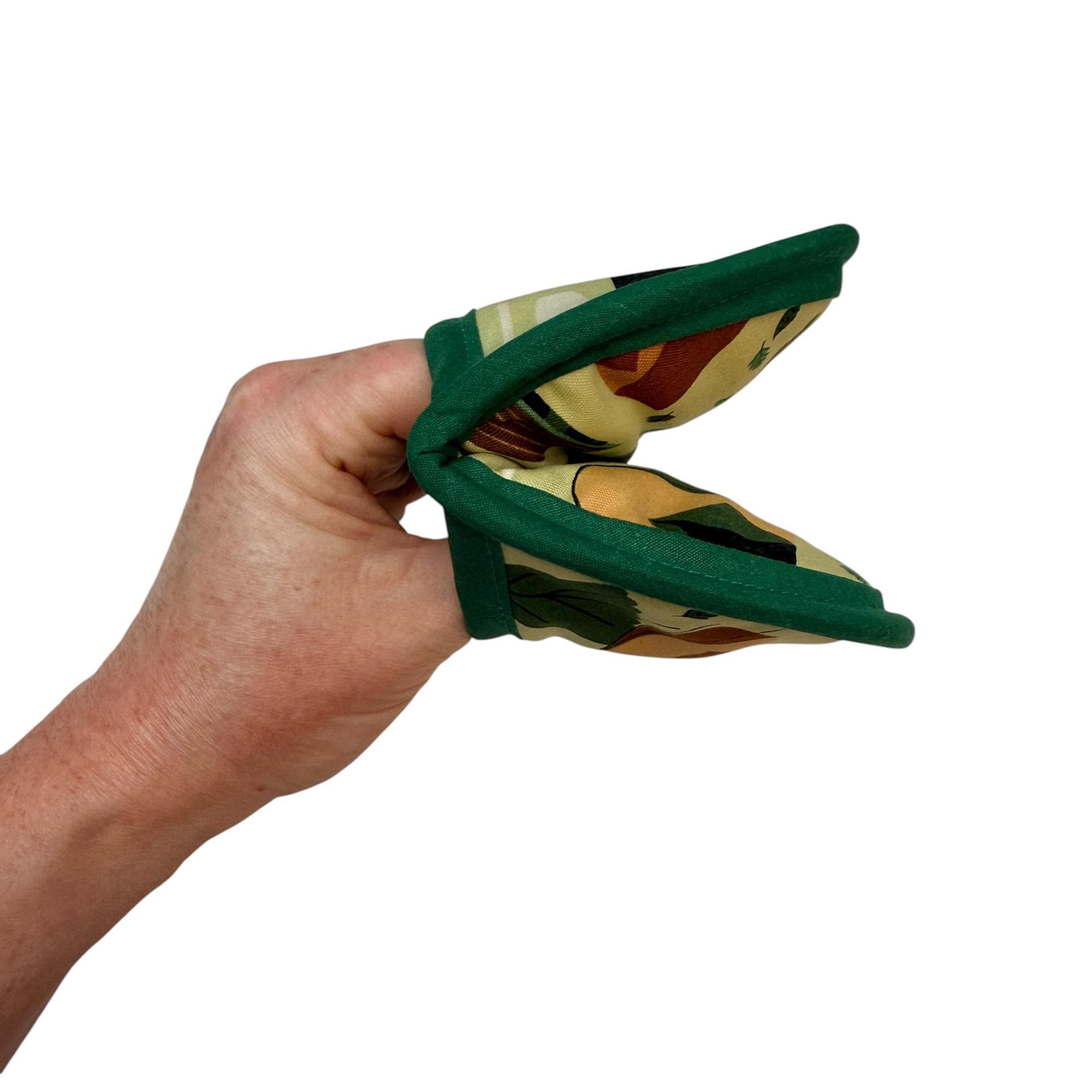 Camp Life Mini Pincher Mitt