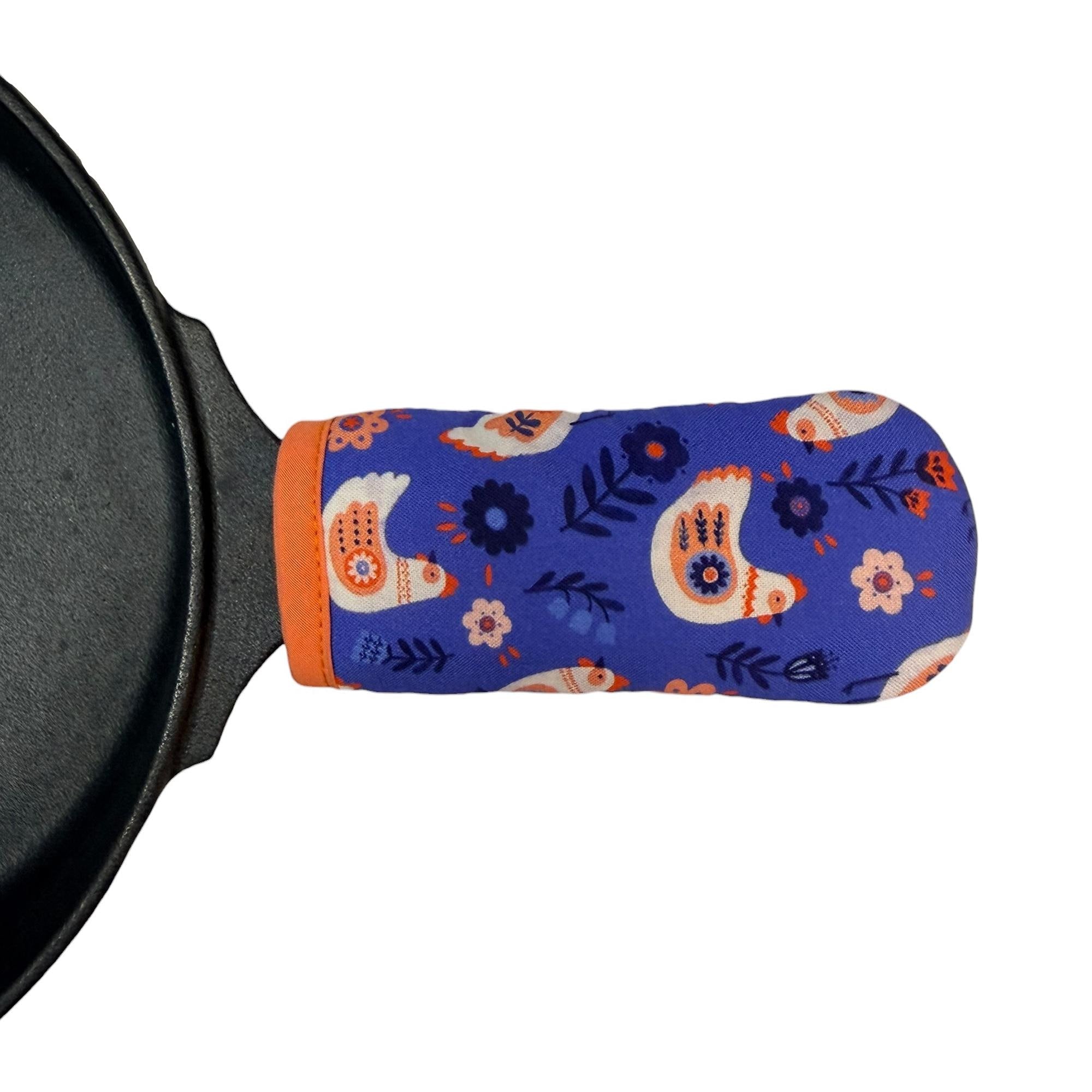 Folky Chicken Cast Iron Handle Mitt