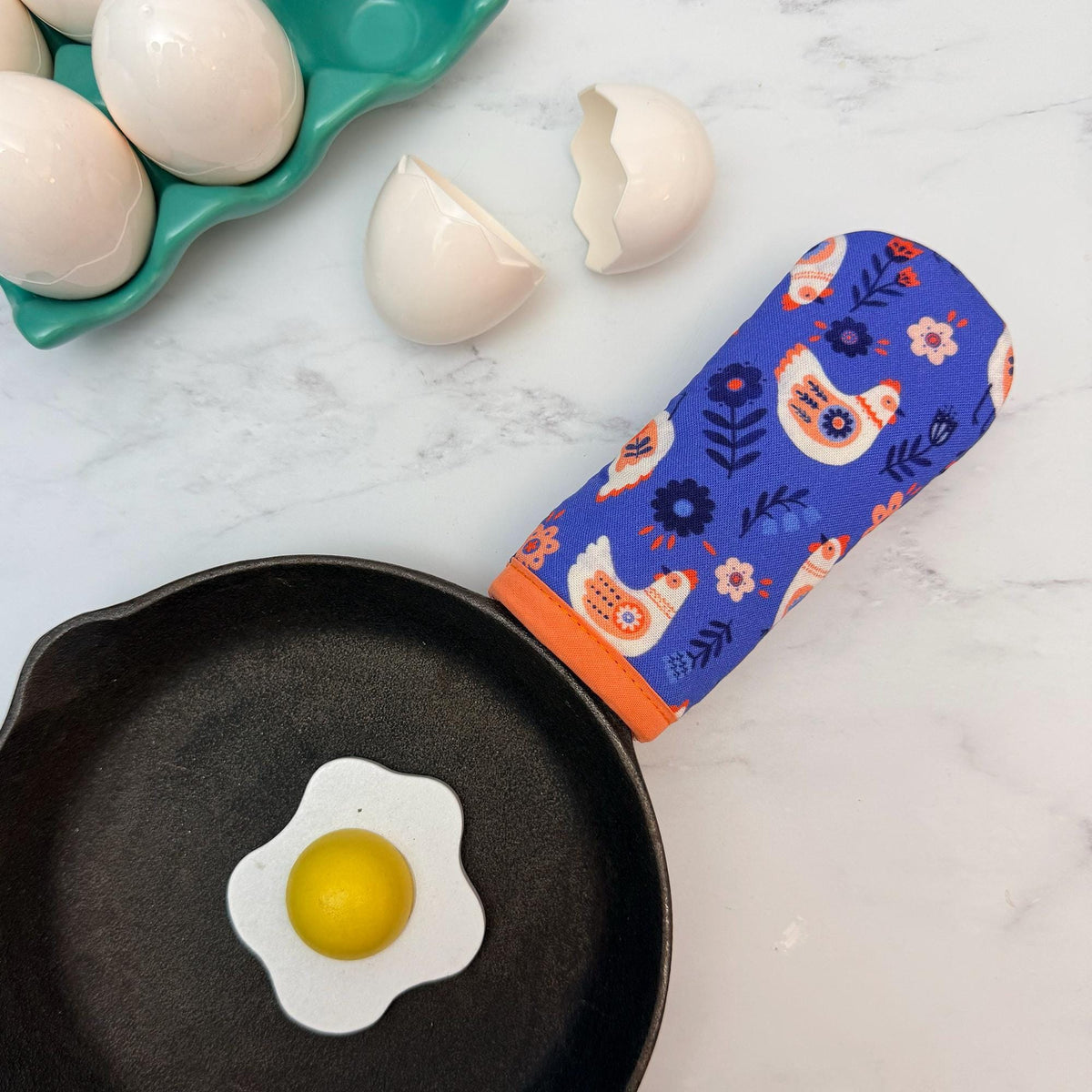 Folky Chicken Cast Iron Handle Mitt