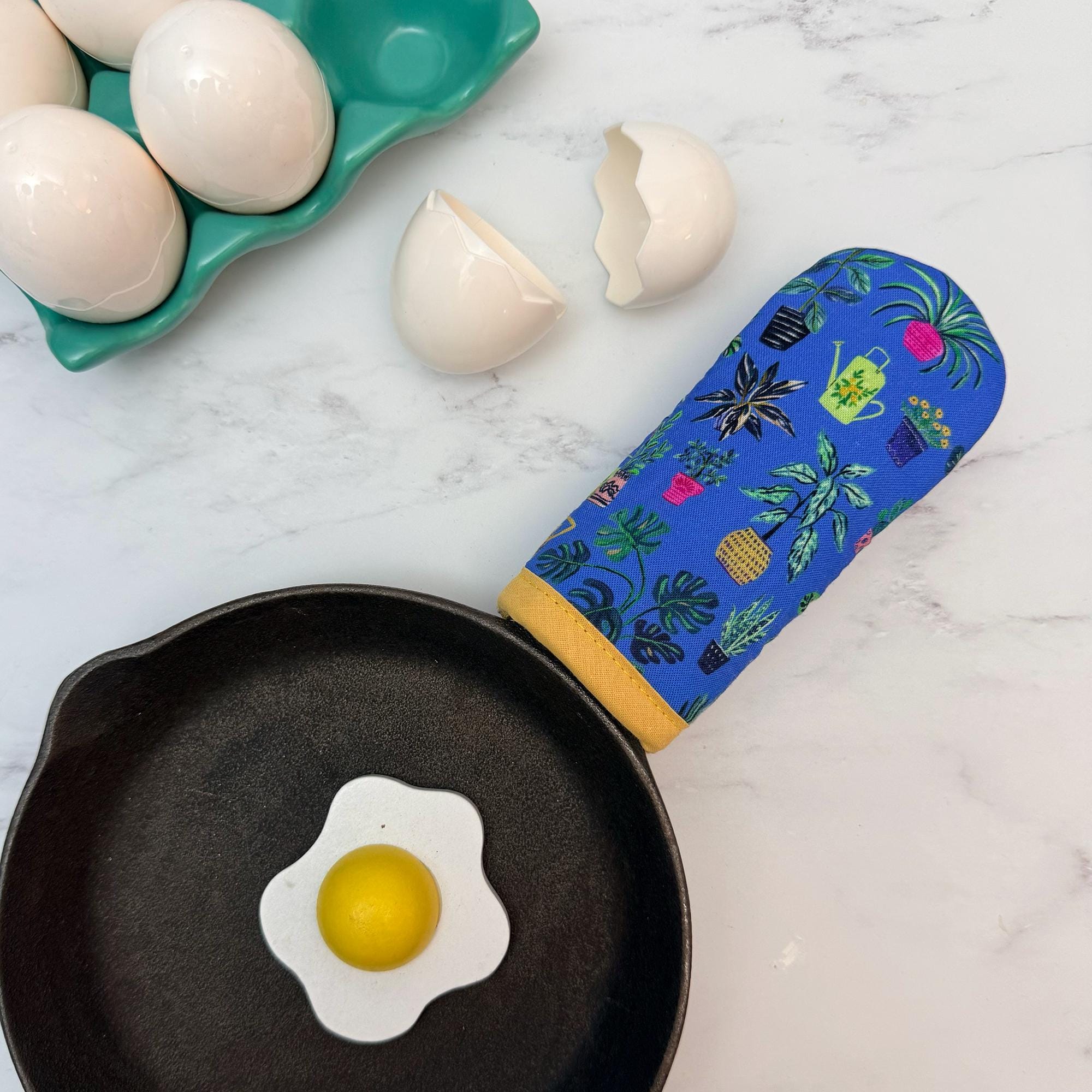 Plant Shop Cast Iron Handle Mitt
