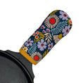 Load image into Gallery viewer, Petals in the Sun Cast Iron Skillet Mitt

