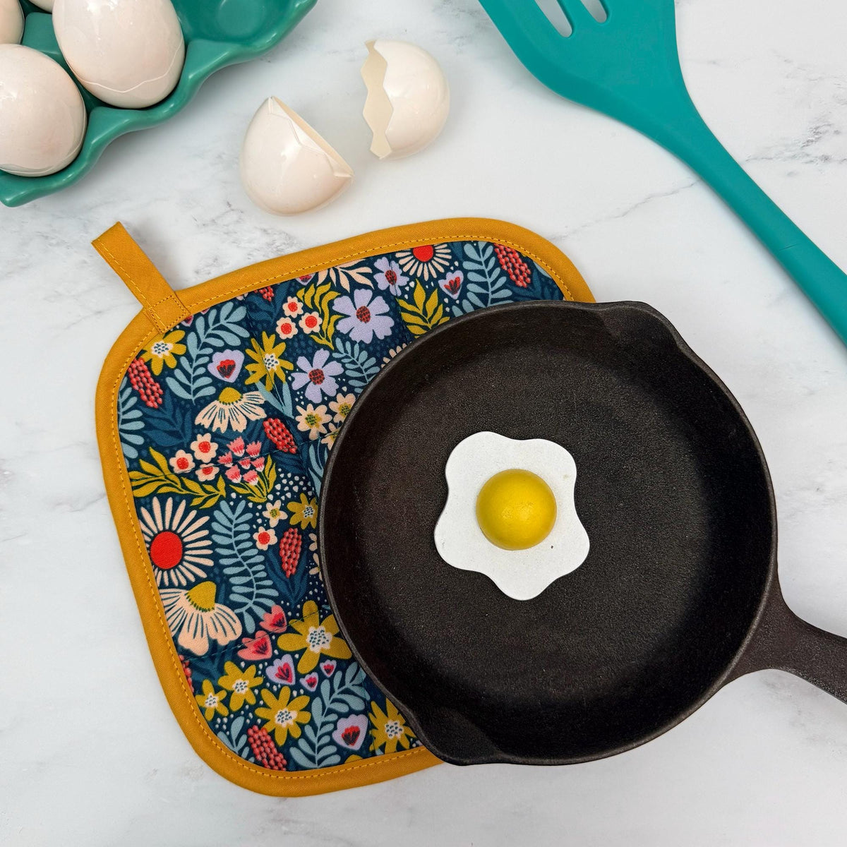 Petals in the Sun Pot Holder