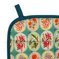 Load image into Gallery viewer, Flower Medallions Pot Holder
