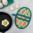 Load image into Gallery viewer, Flower Medallions Mini Pincher Mitt
