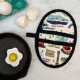Load image into Gallery viewer, Oregon Love Mini Pincher Mitt
