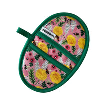 Load image into Gallery viewer, Springtime Bees Mini Pincher Mitt
