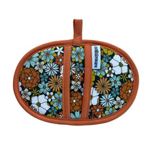 Load image into Gallery viewer, 70&#39;s Flowers Mini Pincher Mitt
